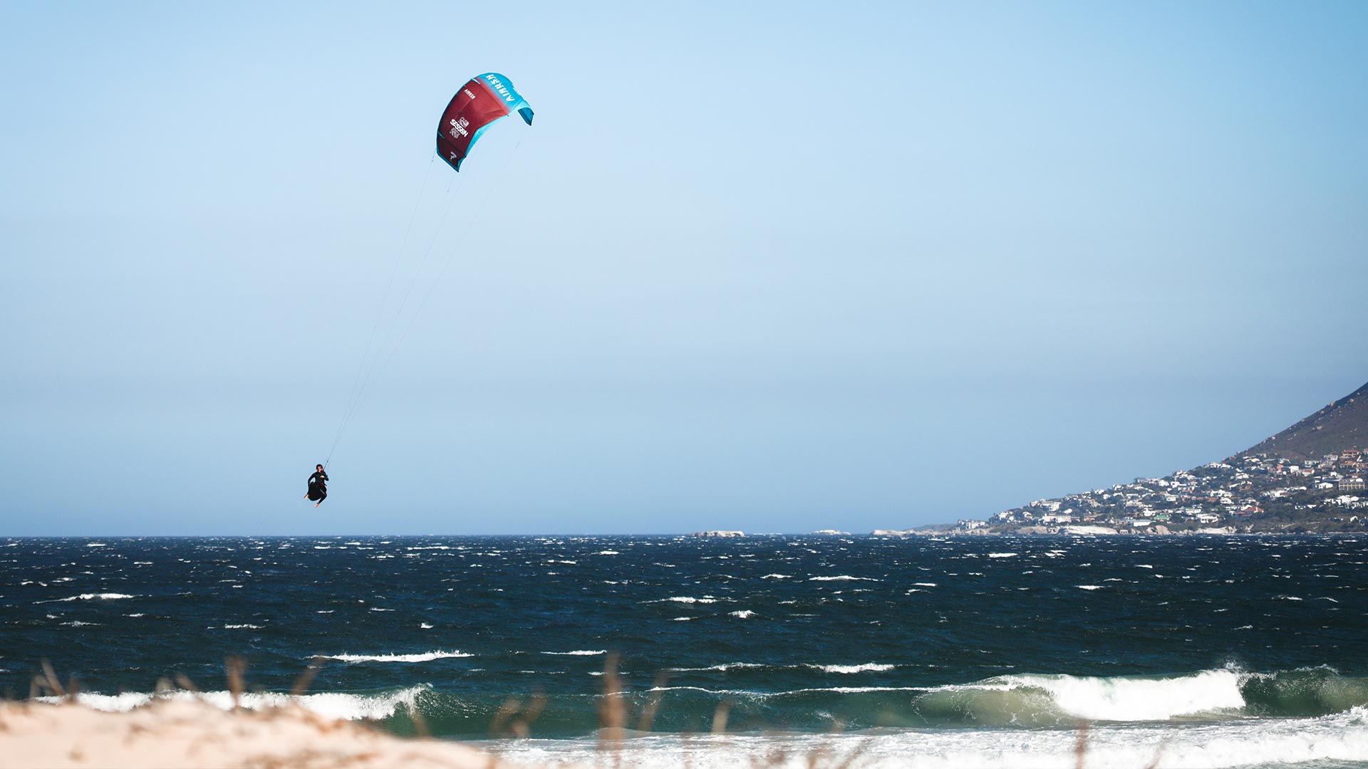 21_Airush_Gallery_Kites_Session_Red_img-06