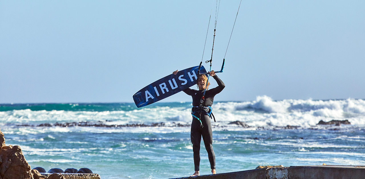 airush-Airush-Kiteboarding_Big-Air_Looping-Board-Offs_02How To Do A Board OffBig Air